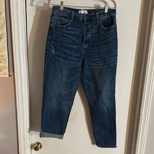 High Rise Blue Jeans with Classic Straight-Leg Fit